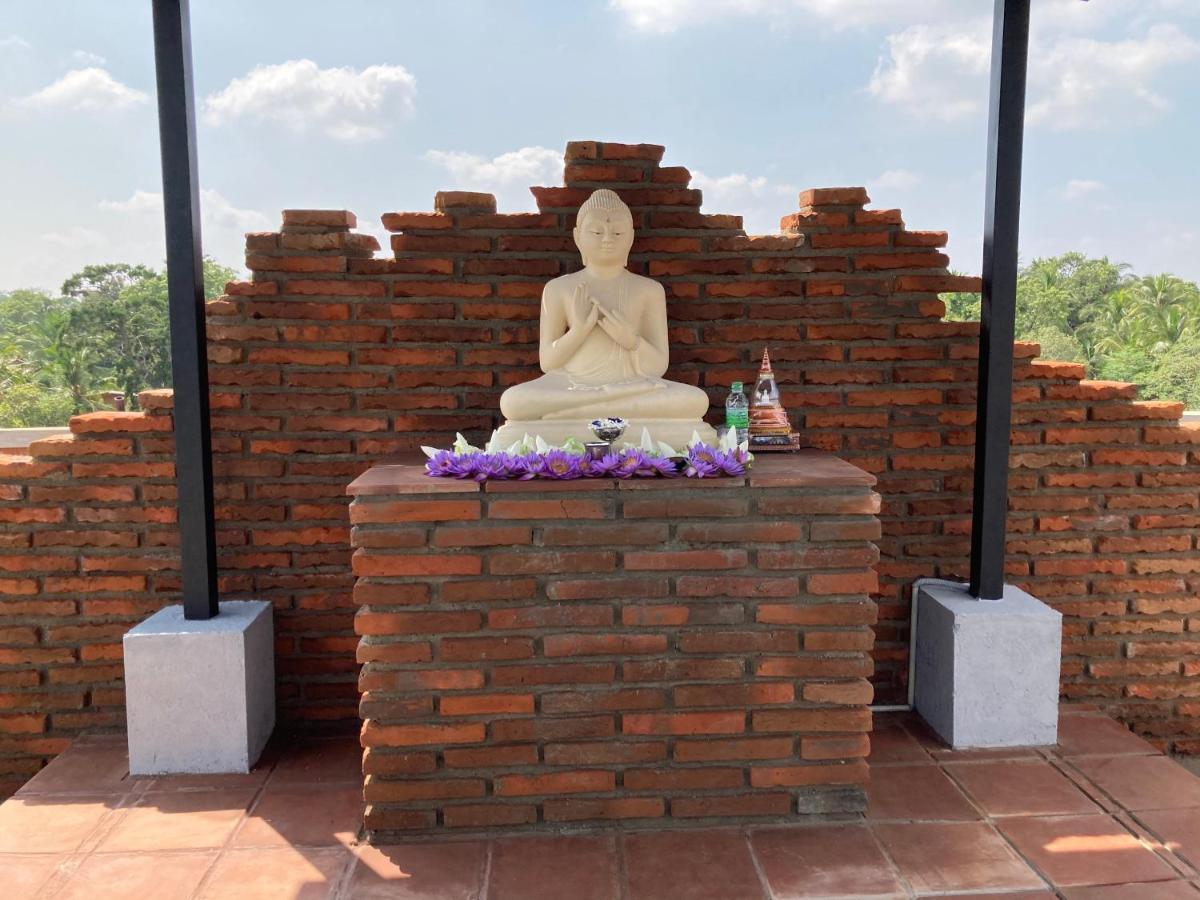 Monaara Resort - Anuradhapura Bagian luar foto