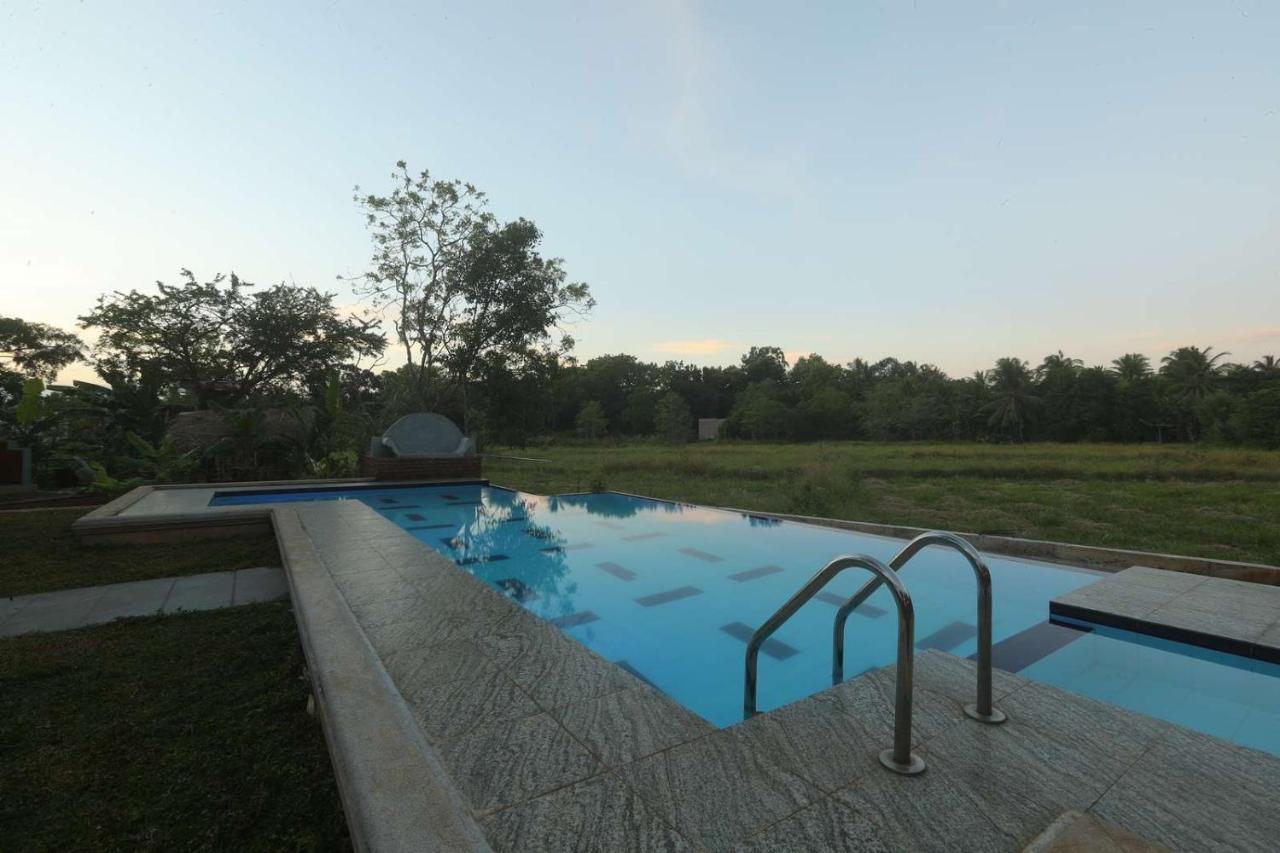 Monaara Resort - Anuradhapura Bagian luar foto