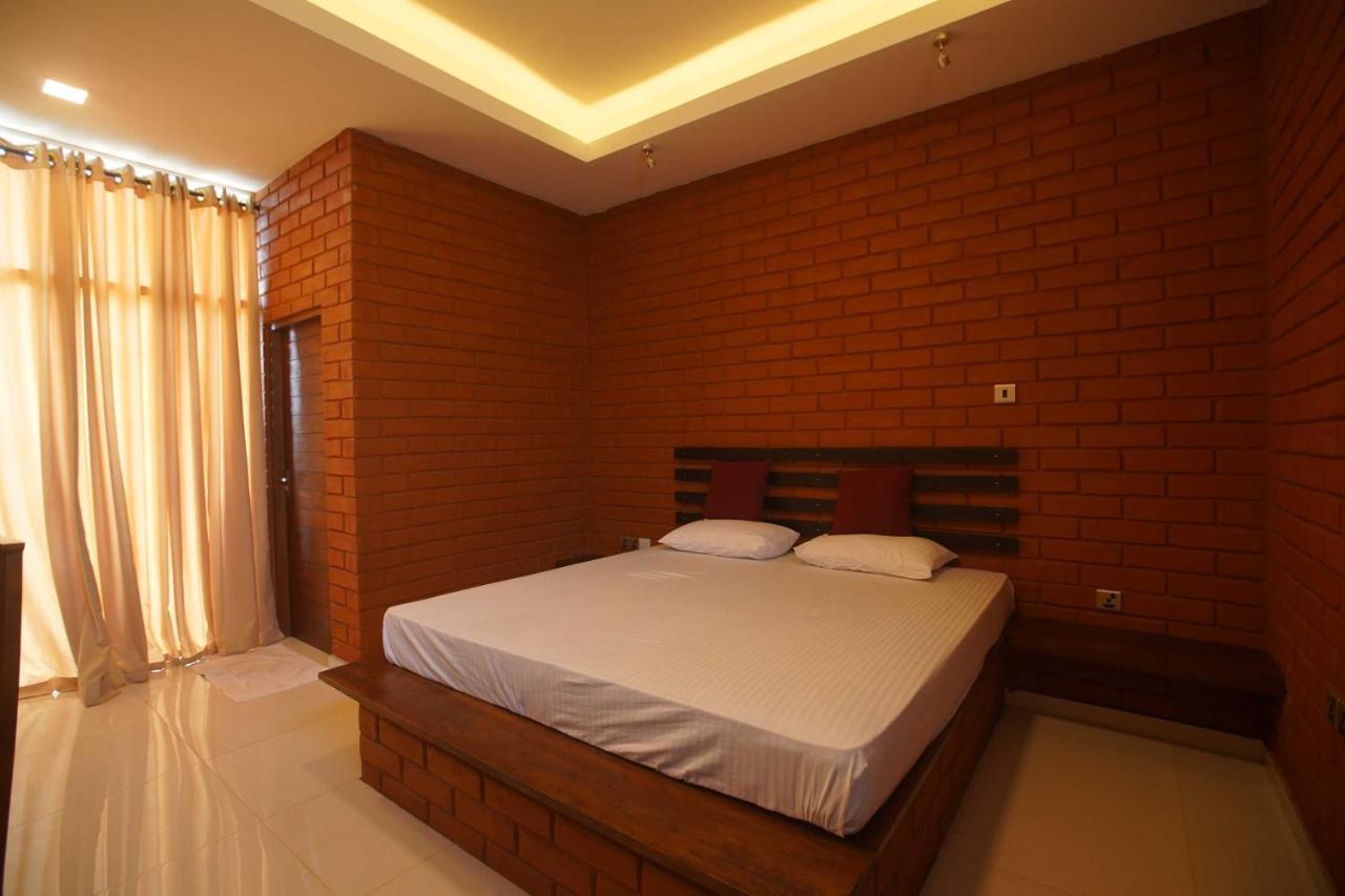 Monaara Resort - Anuradhapura Bagian luar foto