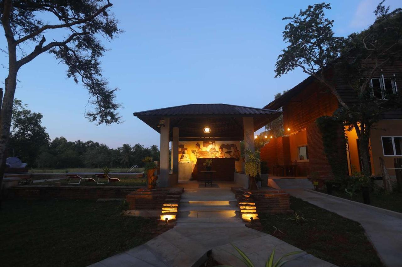 Monaara Resort - Anuradhapura Bagian luar foto