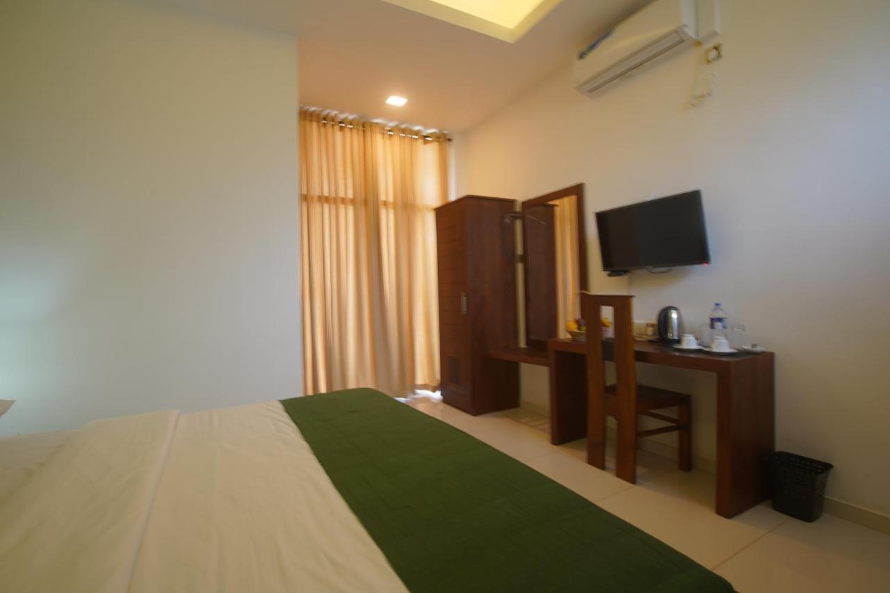 Monaara Resort - Anuradhapura Bagian luar foto