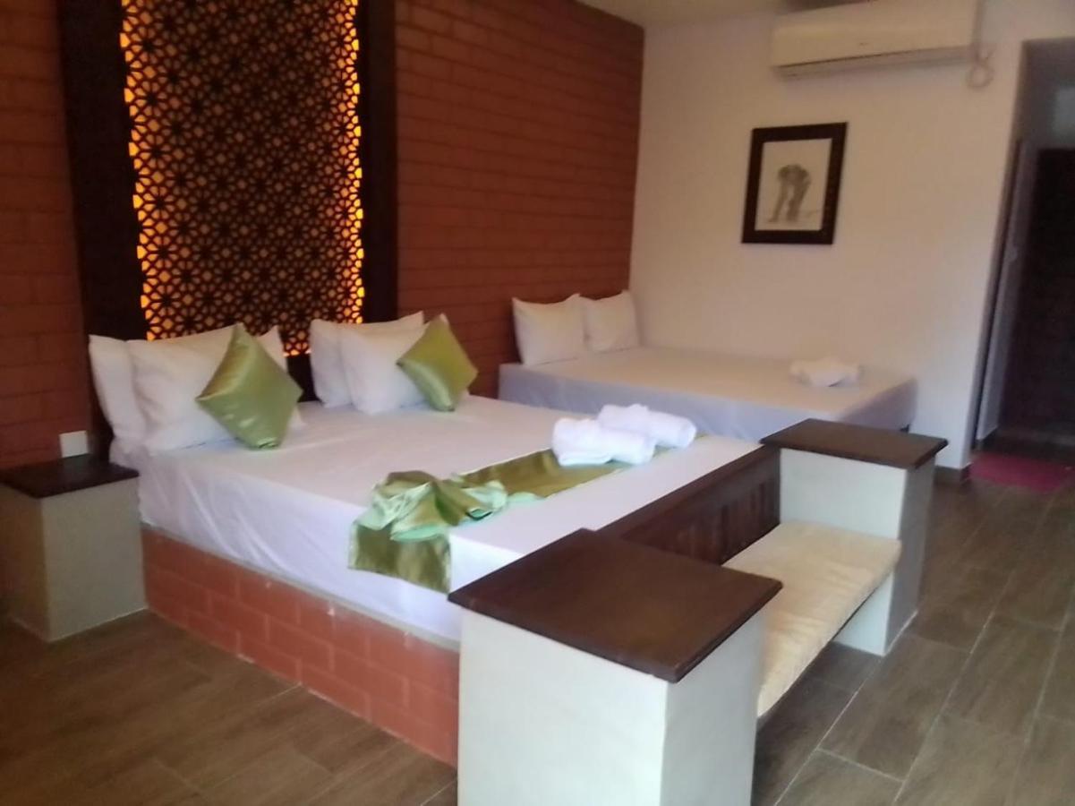 Monaara Resort - Anuradhapura Bagian luar foto