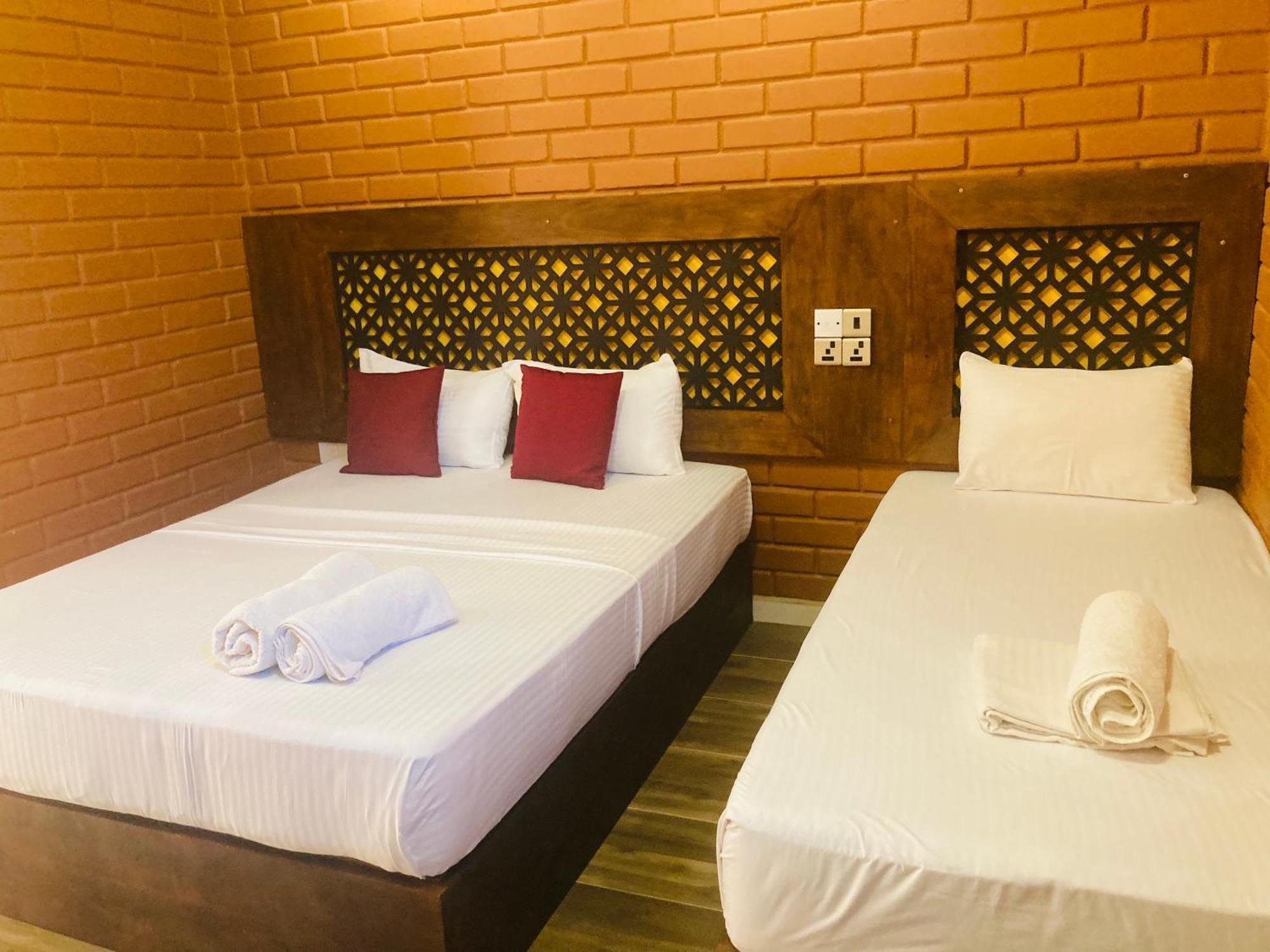 Monaara Resort - Anuradhapura Bagian luar foto