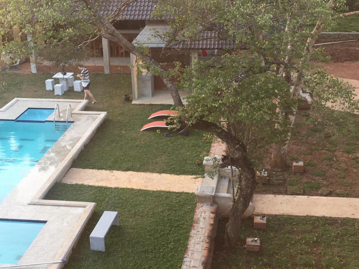 Monaara Resort - Anuradhapura Bagian luar foto